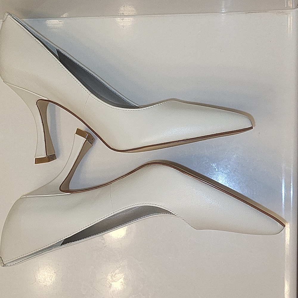 Marc Fisher NEW Pointed Toe Kitten Heel Pumps Flared Stiletto Shoes Womens 6 - Picture 6 of 11